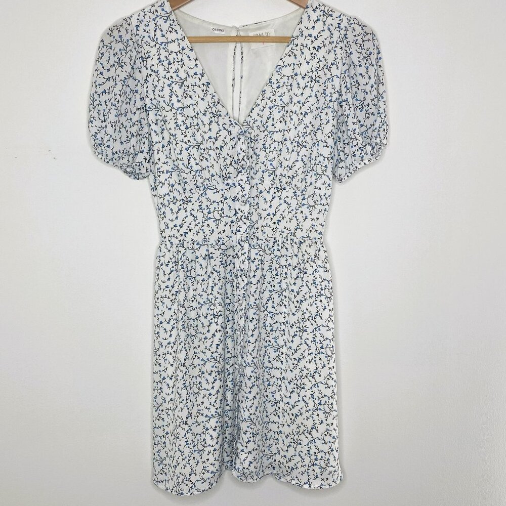 Sienna Sky - V-Neck, Short Sleeve, White/Blue Floral Short Dress - Size S